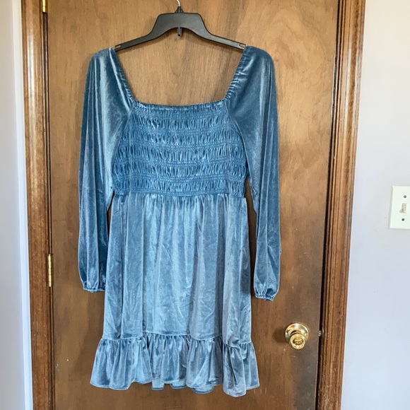 Offer $20 LC Lauren Conrad smocked flounce hem velvet dress duller blue size L - Picture 14 of 17